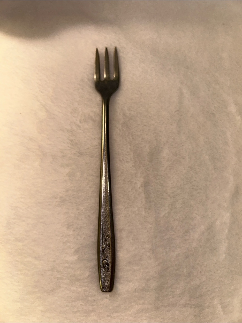 Oneida cocktail forks by "Simeon L. & George H. Rogers Co.” set of 11 - Picture 3 of 5